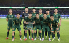 浙江隊留位待布彭扎，賽前合影見李提香旁空位